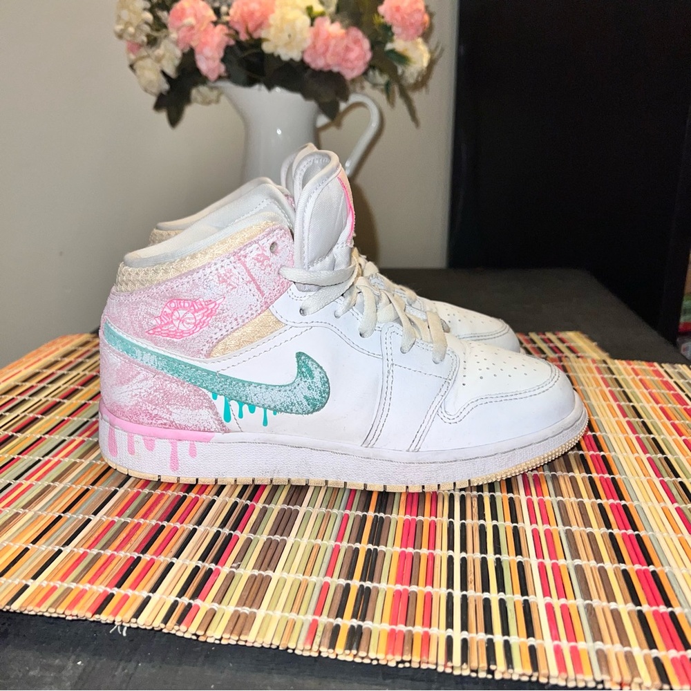 Kids Jordan Mids